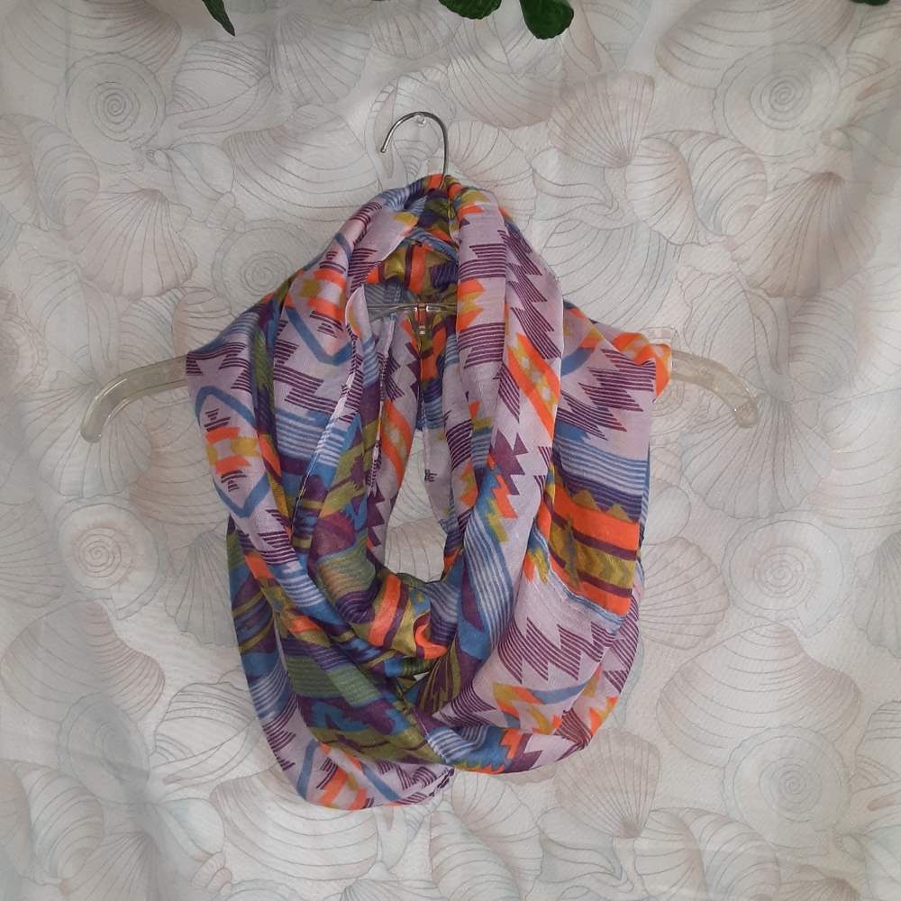 *Sale* Infinity Scarf - Picture 1 of 4